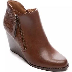 New Direction Sarita Brown ankle boots Size 8